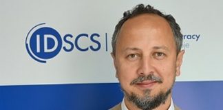 Трошановски: Институциите честопати се раководени од партиски имиња, за сметка на професионалци