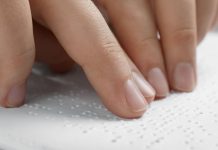 Лицата со попреченост во видот или слухот, надвор од еднаквоста на изборите