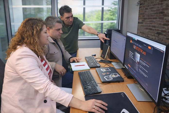 redakcija kolegium novinari
