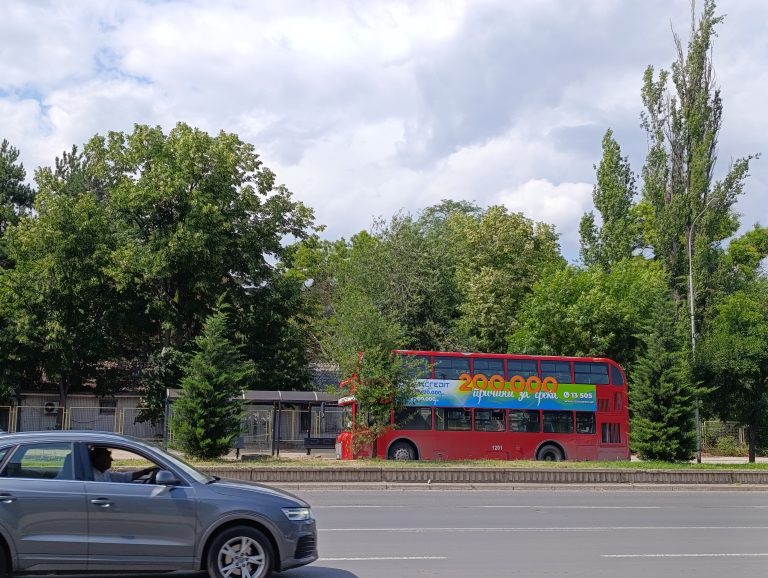 Скопје чека автобус: Како јавниот превоз ги оттурнува граѓаните кон автомобилите