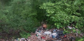 Шар Планина затрупана со планини отпад