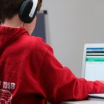 Младите во Радовиш ја препознаваат важноста на проверката на информации, но медиумската писменост останува предизвик