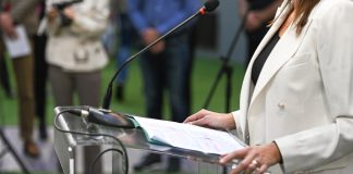 Мизогинија, сексизам и навреди за изгледот и возраста – говорот на омраза кон политичарките сè поприсутен